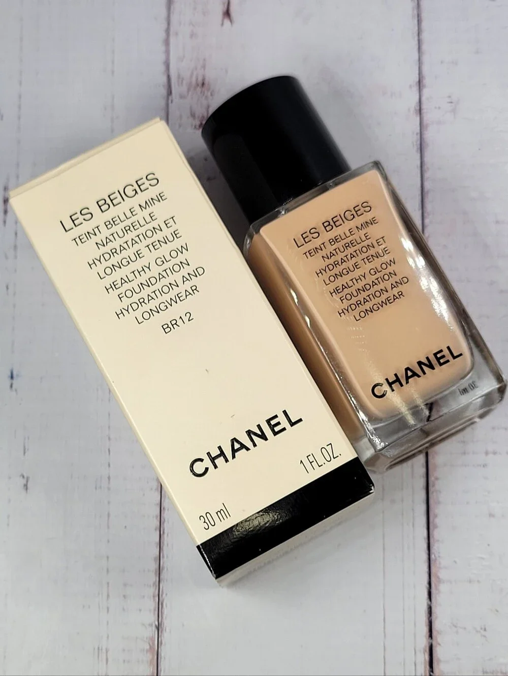 Chanel Les Beiges Healthy Glow Foundation BR12 BNIB